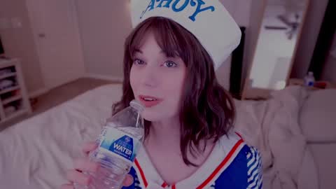 Lady online show from 11/29/25, 04:15