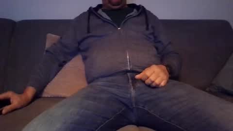 runner_1978 online show from 03/19/26, 04:49