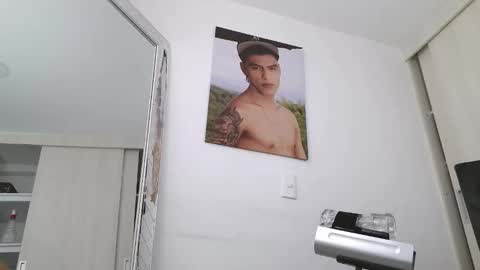  R U S S E L L  online show from 02/13/26, 07:54