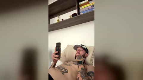 Snapshot of russo_fox chatting on 05/10/26, 05:12 russo_fox online show from 05/10/26, 05:12