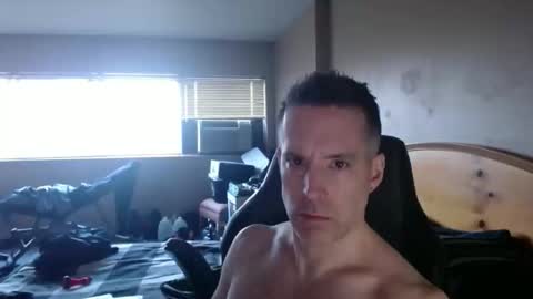 rustic_cuse_777 online show from 02/16/26, 09:44