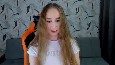 Snapshot of rut___willis chatting on 12/09/24, 02:13 MiR online show from 12/09/24, 02:13