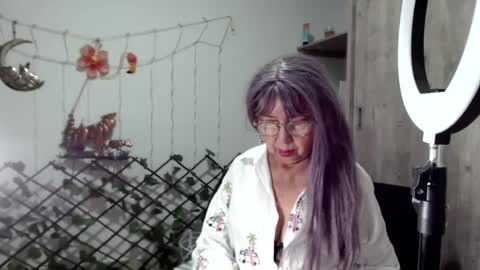 ruth_blue21 online show from 02/27/25, 10:42