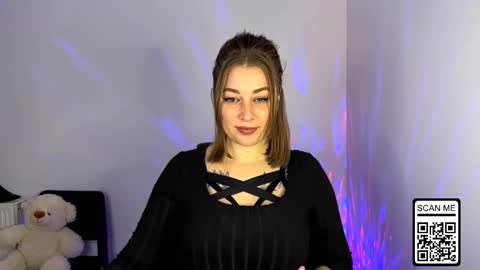Nika online show from 10/23/25, 01:43