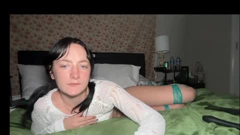 Snapshot of ruthmiller09 chatting on 05/14/26, 05:36 Rosieruth online show from 05/14/26, 05:36