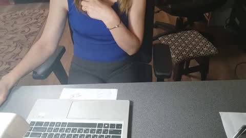 Snapshot of ruthpark chatting on 09/10/25, 03:34 Ruth online show from 09/10/25, 03:34