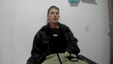 Snapshot of ryan15_ chatting on 06/03/26, 11:54 Ryan 15 online show from 06/03/26, 11:54