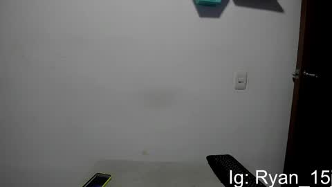 Snapshot of ryan15_ chatting on 06/05/26, 10:43 Ryan 15 online show from 06/05/26, 10:43