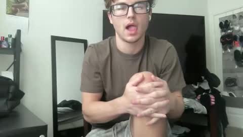 ryan online show from 12/17/25, 07:09