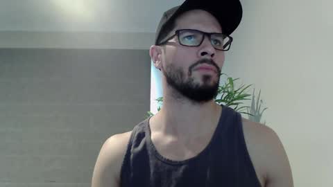 Snapshot of ryan_chatter chatting on 05/11/26, 01:22 Ryan online show from 05/11/26, 01:22