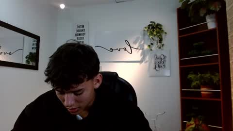 Snapshot of ryan_grayx chatting on 06/11/26, 02:48 RYAN online show from 06/11/26, 02:48