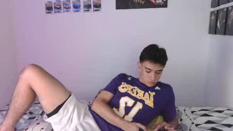 Snapshot of ryan_valentine17 chatting on 05/16/26, 07:34 ryan online show from 05/16/26, 07:34
