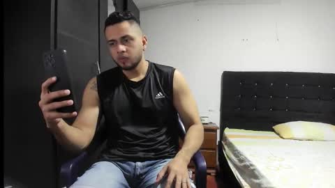 ryan_xc1 online show from 12/22/25, 01:57