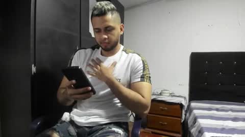 ryan_xc1 online show from 01/18/26, 02:59