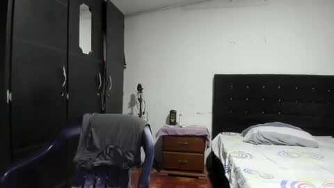 ryan_xc1 online show from 03/19/26, 02:26