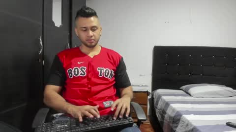 ryan_xc1 online show from 03/31/26, 02:02