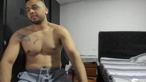 ryan_xc1 online show from 04/16/26, 01:39