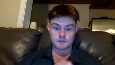 ryanhung_57 online show from 02/17/25, 03:47