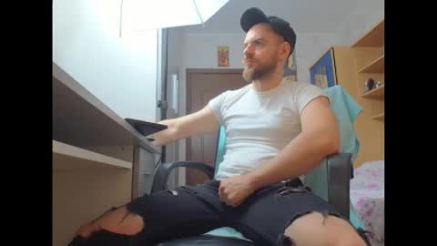 Ryanstone  online show from 11/13/25, 05:06