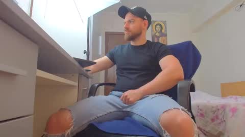 Snapshot of ryanstone_ chatting on 05/15/26, 04:19 Ryanstone online show from 05/15/26, 04:19