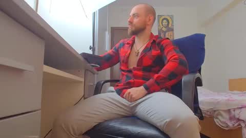 Snapshot of ryanstone_ chatting on 05/16/26, 04:09 Ryanstone online show from 05/16/26, 04:09