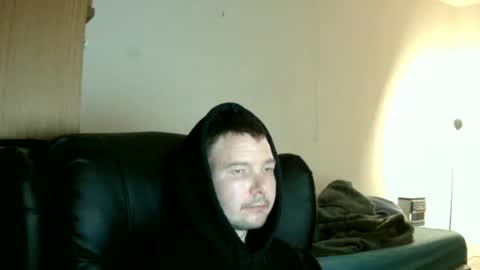 Snapshot of ryder93x chatting on 04/08/26, 12:05 Ryder93 online show from 04/08/26, 12:05