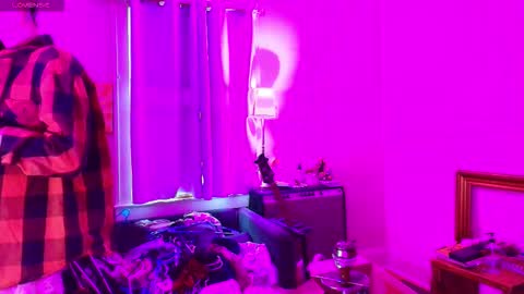 Ryn Michele online show from 10/31/25, 10:11