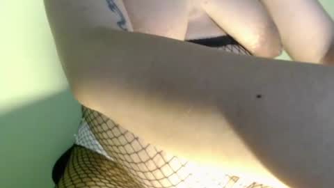 SINGLE WIDOWED MOM online show from 06/19/26, 05:01