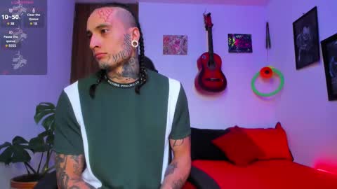 Snapshot of ryuk_it chatting on 03/08/25, 01:25 leopmonk help me reach 100 thumbs up online show from 03/08/25, 01:25