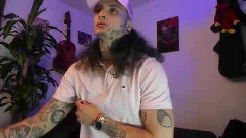 Snapshot of ryuk_it chatting on 09/15/25, 01:11 leopmonk help me reach 100 thumbs up online show from 09/15/25, 01:11