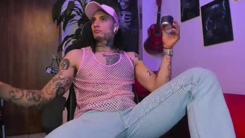 Snapshot of ryuk_it chatting on 10/23/25, 01:43 leopmonk help me reach 100 thumbs up online show from 10/23/25, 01:43