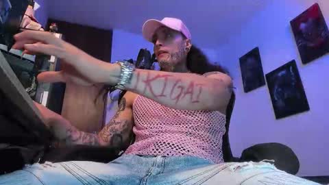 Snapshot of ryuk_it chatting on 11/10/25, 03:55 leopmonk help me reach 100 thumbs up online show from 11/10/25, 03:55