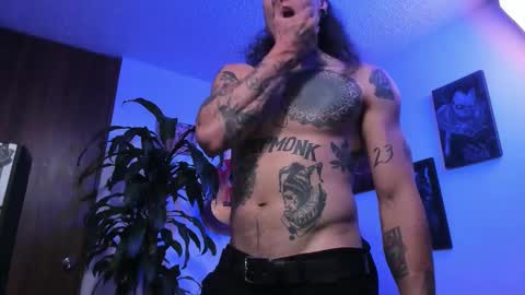 Snapshot of ryuk_it chatting on 12/04/25, 02:10 leopmonk help me reach 100 thumbs up online show from 12/04/25, 02:10