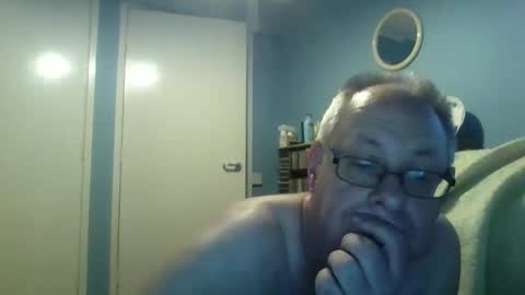 s536sny18 online show from 09/17/25, 02:41