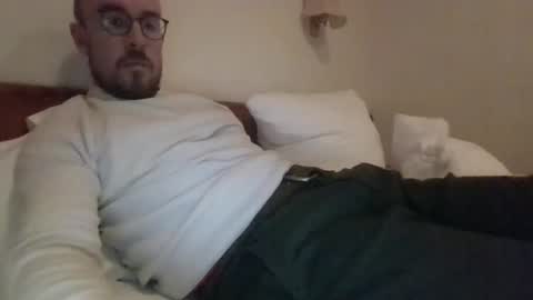 Snapshot of s_i_q chatting on 09/18/25, 07:16 s_i_q online show from 09/18/25, 07:16