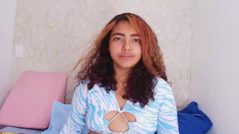 Snapshot of s_sofia_ chatting on 10/04/25, 07:23 s_sofia_ online show from 10/04/25, 07:23