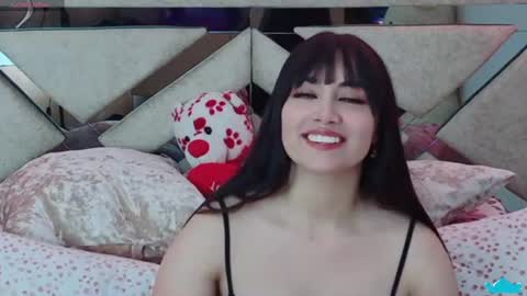 Snapshot of saabrina__ chatting on 07/15/26, 04:12 Bri online show from 07/15/26, 04:12