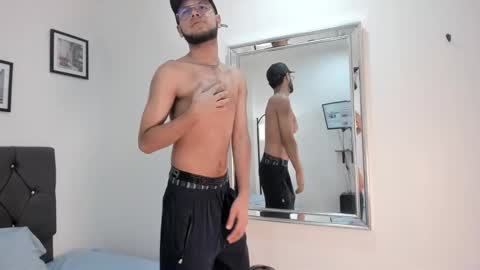 Snapshot of saamhunterr chatting on 03/13/26, 09:10 Sam online show from 03/13/26, 09:10