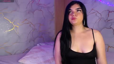 Snapshot of saaraaah_ chatting on 11/25/25, 12:38 saaraaah_ online show from 11/25/25, 12:38