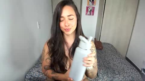 Sara online show from 11/24/25, 09:03