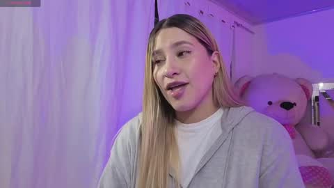 saaya_tay online show from 04/06/26, 03:15