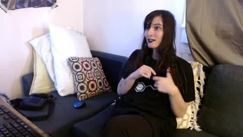 sabinewinters online show from 04/08/26, 08:42