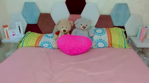 sabriana_smith1 online show from 04/08/26, 03:06