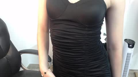 Snapshot of sabriinaa_fox chatting on 04/24/26, 03:03 sabriinaa fox online show from 04/24/26, 03:03
