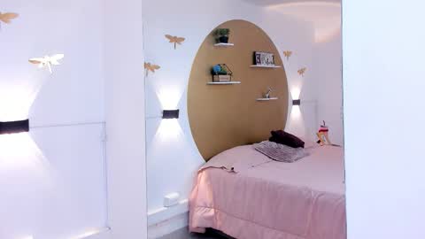 Sabrinaaa  online show from 12/04/25, 07:33