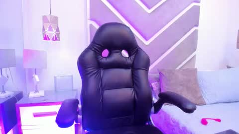 SabrinnaBrownn online show from 10/21/25, 06:14