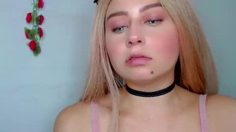 Snapshot of sabrinaexpositoxx chatting on 01/24/25, 03:22 SABRI online show from 01/24/25, 03:22