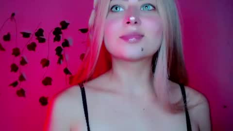 Snapshot of sabrinaexpositoxx chatting on 02/06/25, 06:40 SABRI online show from 02/06/25, 06:40