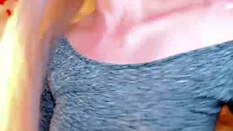 Snapshot of sabrinaexpositoxx chatting on 03/01/25, 02:37 SABRI online show from 03/01/25, 02:37