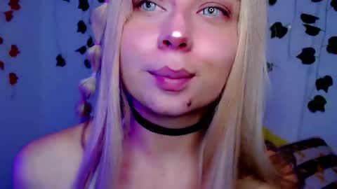 Snapshot of sabrinaexpositoxx chatting on 03/07/25, 12:45 SABRI online show from 03/07/25, 12:45